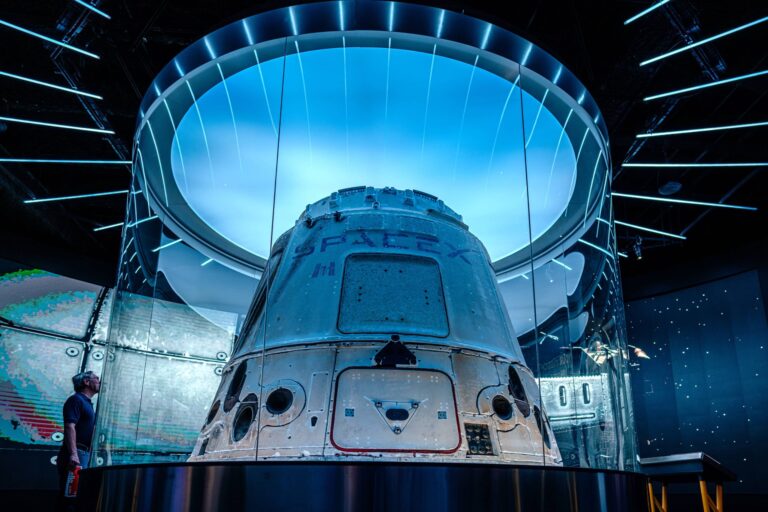 Apple e SpaceX unem forças para levar Starlink aos iPhones nos EUA