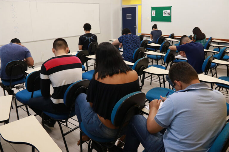 Inclusão de Alunos com Autismo no Ensino Superior: Como Garantir o Acolhimento e o Respeito ?