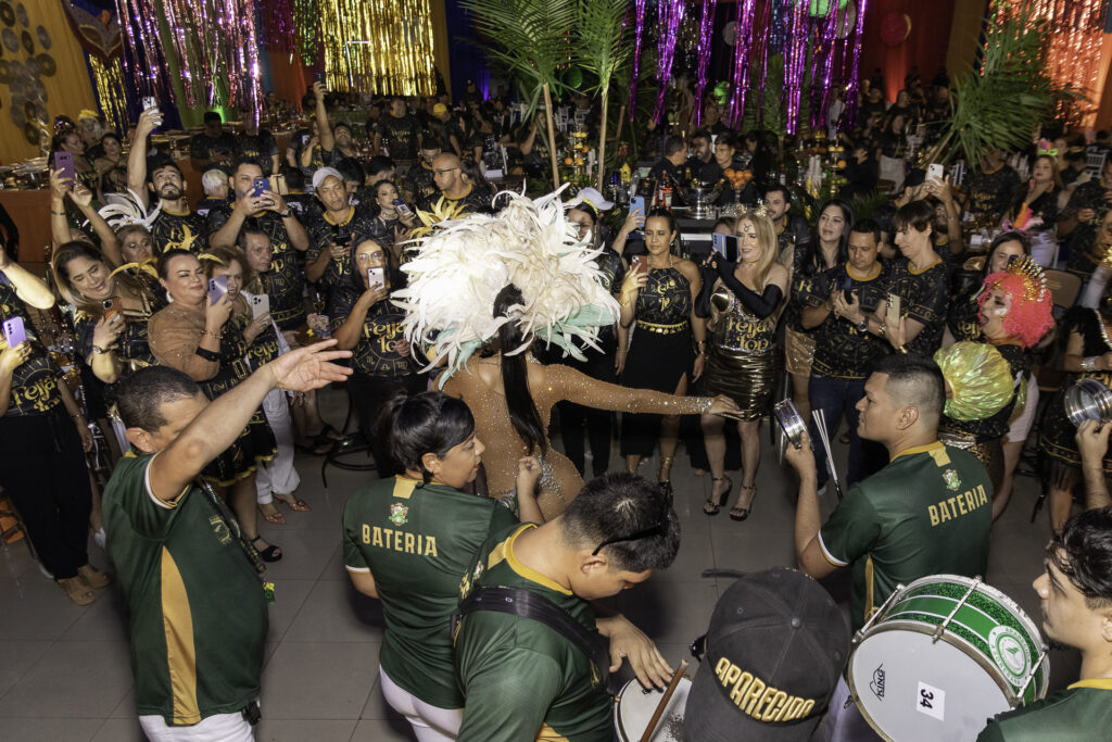 Feijão Top 2025: O Carnaval Chique de Manaus que Encantou a City 14 Feijão Top 2025: O Carnaval Chique de Manaus que Encantou a City IMG 7108 Feijão Top 2025: O Carnaval Chique de Manaus que Encantou a City