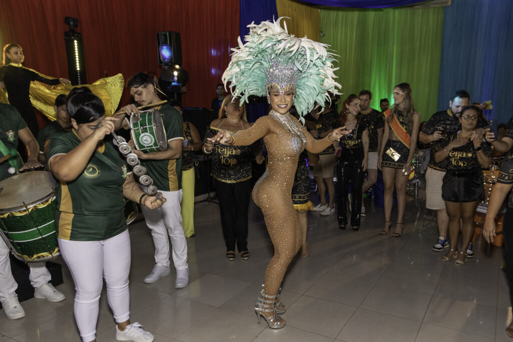 Feijão Top 2025: O Carnaval Chique de Manaus que Encantou a City 25 Feijão Top 2025: O Carnaval Chique de Manaus que Encantou a City IMG 7131 Feijão Top 2025: O Carnaval Chique de Manaus que Encantou a City