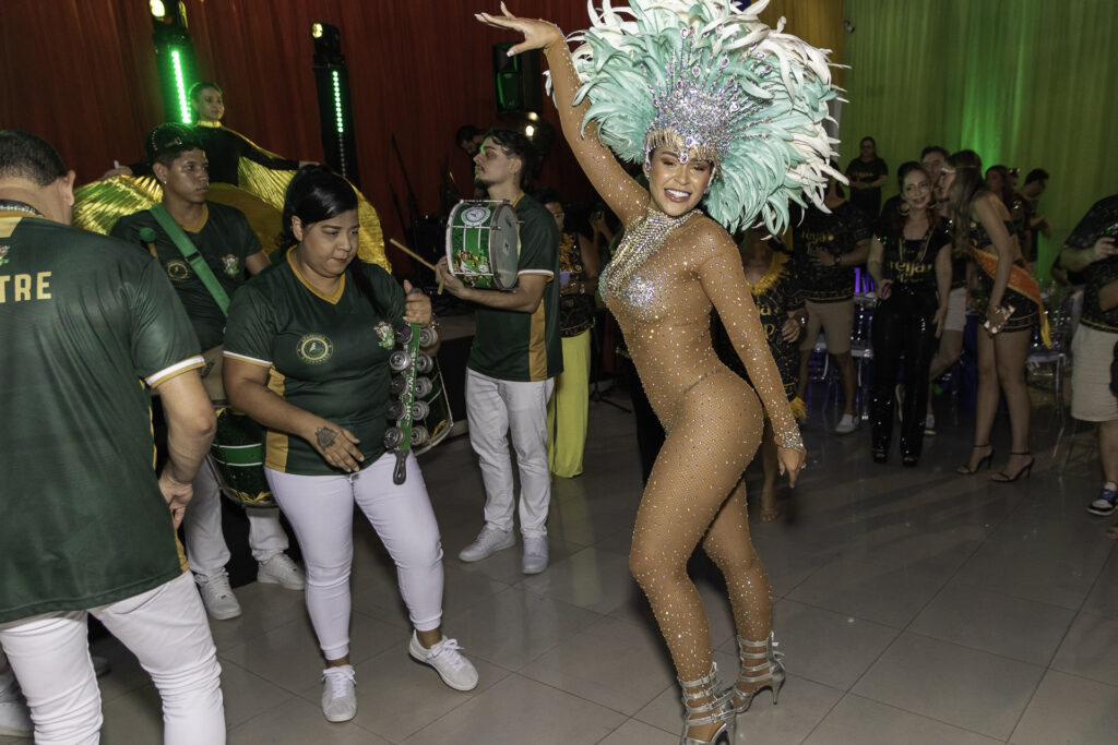 Feijão Top 2025: O Carnaval Chique de Manaus que Encantou a City 27 Feijão Top 2025: O Carnaval Chique de Manaus que Encantou a City IMG 7132 Feijão Top 2025: O Carnaval Chique de Manaus que Encantou a City
