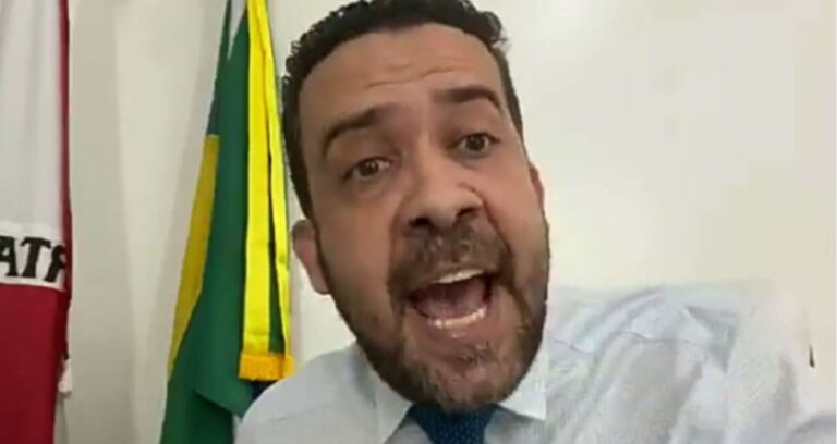 PGR protege Janones: deputado confessa rachadinha, quebra acordo e escapa de punição.