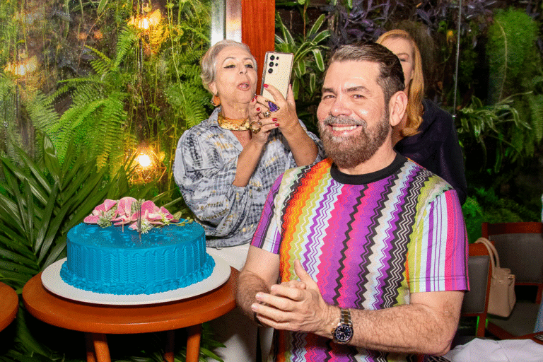 Colunista social de Manaus, Fernando Coelho Jr., celebra aniversário com almoço elegante no Barollo