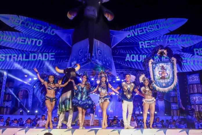 Boi Caprichoso no desfile Amazon Fashion Down