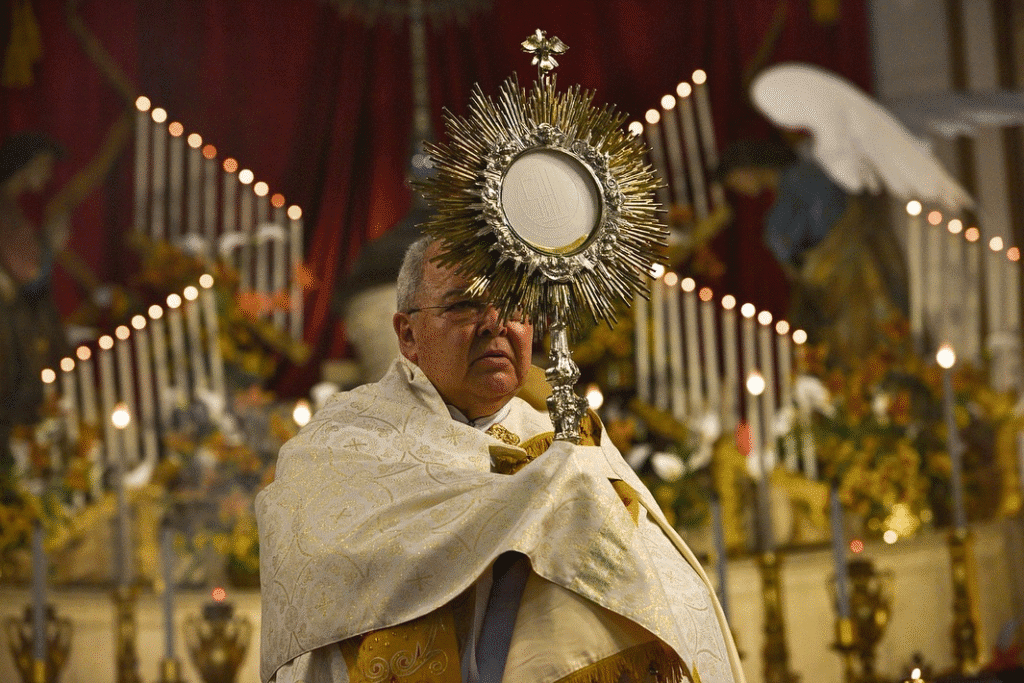 Conclave: Os Cardeais Brasileiros na Escolha do Novo Papa 2 Conclave: Os Cardeais Brasileiros na Escolha do Novo Papa Fumaça branca saindo da chaminé da Capela Sist