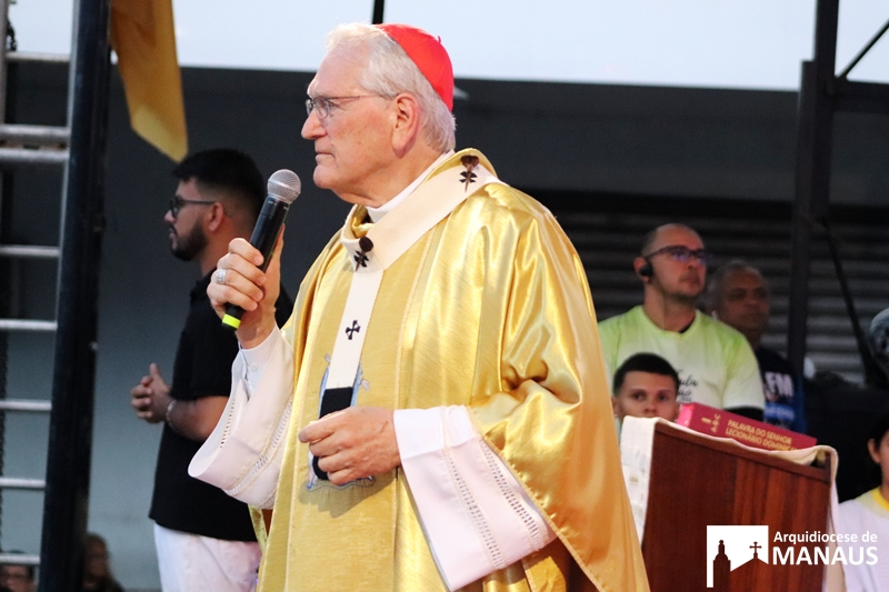 Conclave: Os Cardeais Brasileiros na Escolha do Novo Papa 4 Conclave: Os Cardeais Brasileiros na Escolha do Novo Papa Fumaça branca saindo da chaminé da Capela Sist