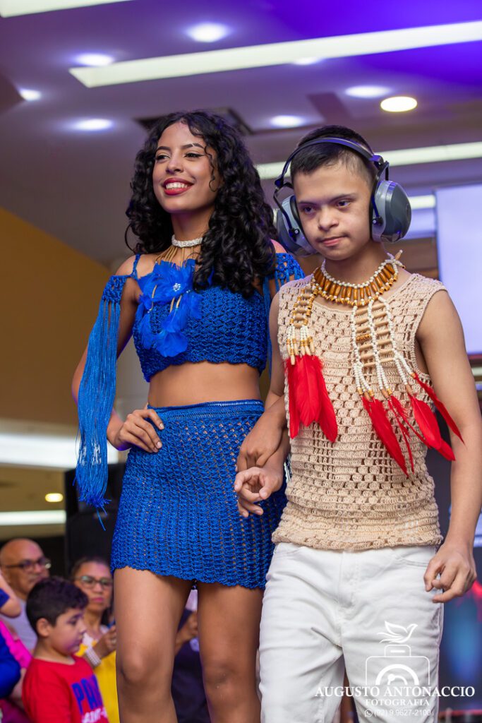 Amazon Fashion Down emociona Manauaras com desfile inclusivo e celebração cultural 33 Amazon Fashion Down emociona Manauaras com desfile inclusivo e celebração cultural AFD2025 43 Amazon Fashion Down emociona Manauaras com desfile inclusivo e celebração cultural