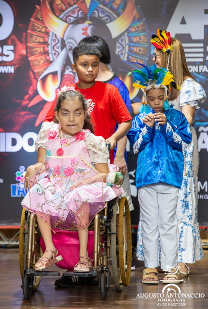 Amazon Fashion Down emociona Manauaras com desfile inclusivo e celebração cultural 11 Amazon Fashion Down emociona Manauaras com desfile inclusivo e celebração cultural AFD2025 69 Amazon Fashion Down emociona Manauaras com desfile inclusivo e celebração cultural