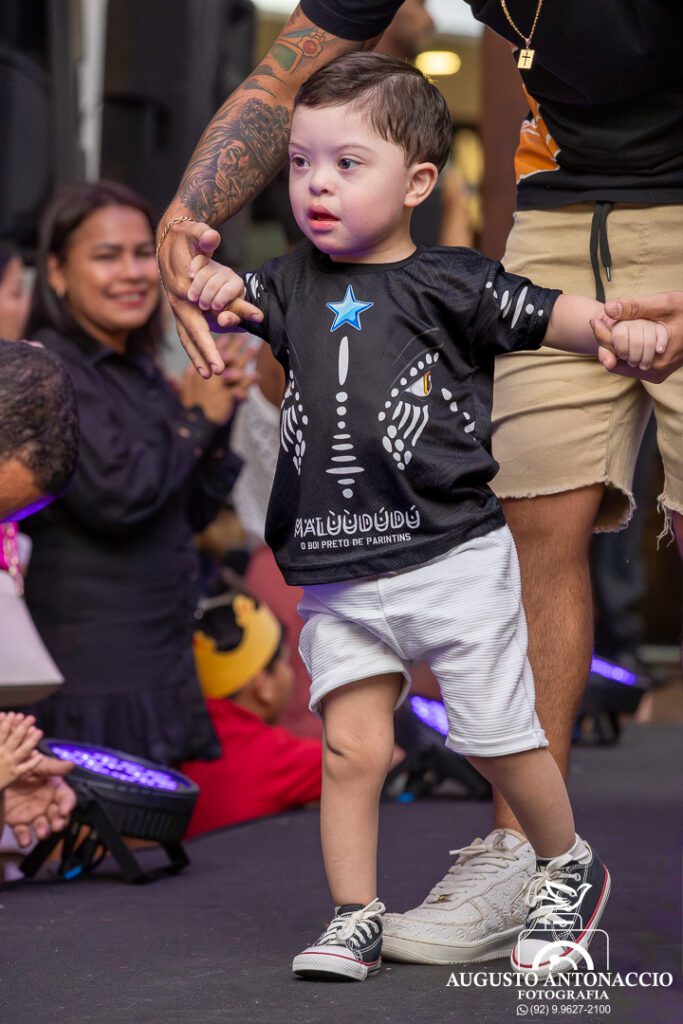 Amazon Fashion Down emociona Manauaras com desfile inclusivo e celebração cultural 42 Amazon Fashion Down emociona Manauaras com desfile inclusivo e celebração cultural AFD2025 85 Amazon Fashion Down emociona Manauaras com desfile inclusivo e celebração cultural