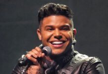 Tierry em Manaus no palco do Studio 5 com o projeto Bora BB