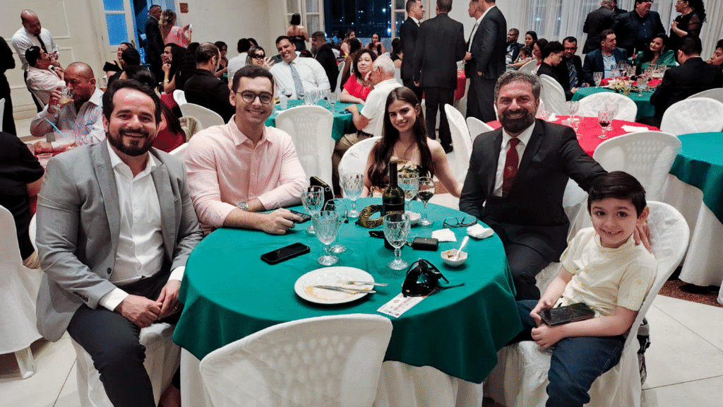 Baile Beneficente da Maçonaria do Amazonas reforça compromisso social no Lago Azul 5 Baile Beneficente da Maçonaria do Amazonas reforça compromisso social no Lago Azul IMG 20251120 WA0027 Baile Beneficente da Maçonaria do Amazonas reforça compromisso social no Lago Azul