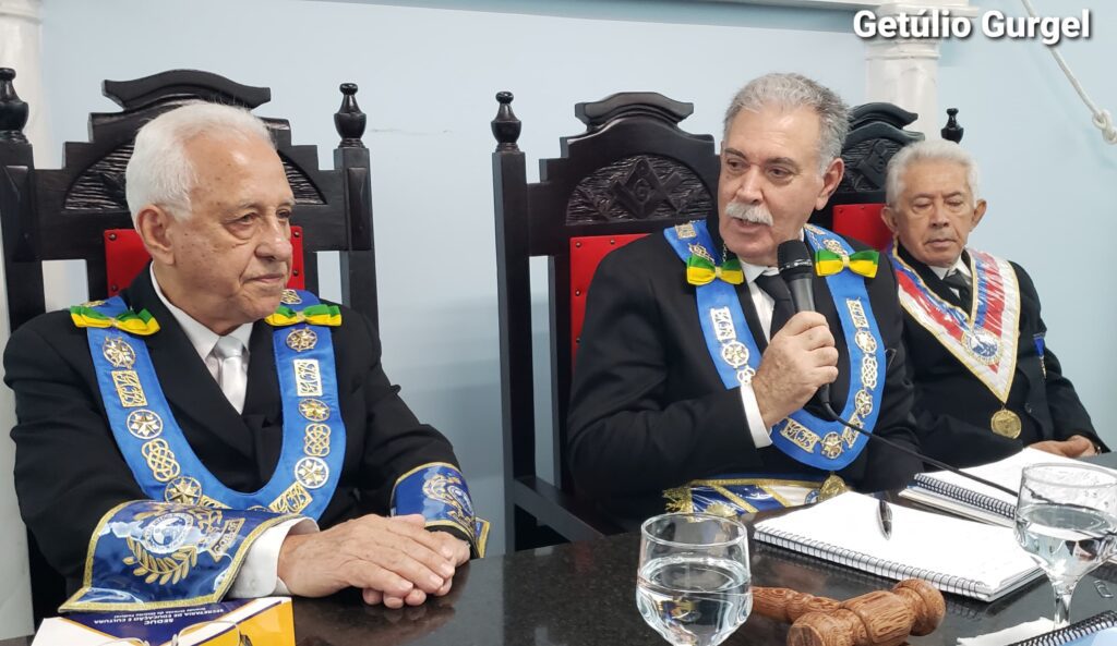 Grão-Mestre apresenta Relatório de Atividades 2025 na Assembleia Distrital Legislativa 1 Grão-Mestre apresenta Relatório de Atividades 2025 na Assembleia Distrital Legislativa Grão-Mestre do GODF apresenta Relatório de Atividades 2025 na Assembleia Distrital Legislativa